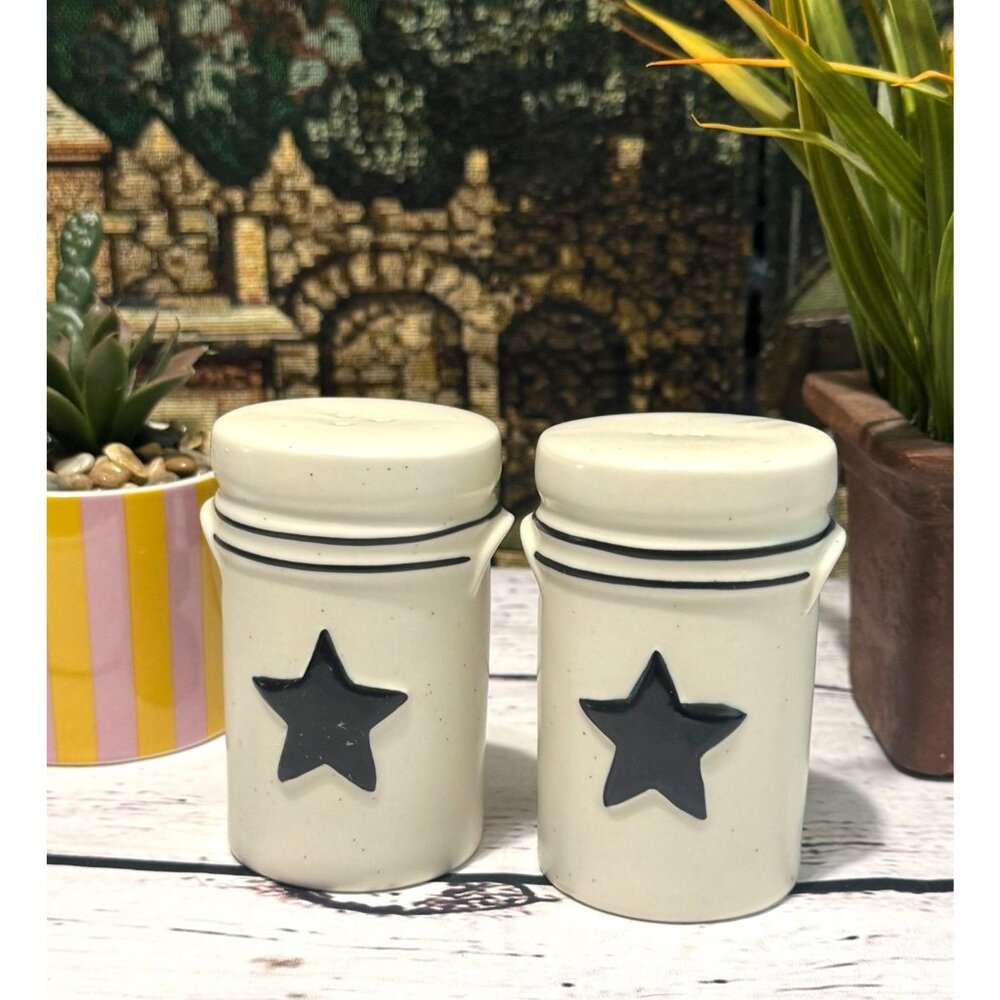 Ceramic Star Design Salt & Pepper Shakers